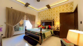Luxury Guest House In Bahria Town